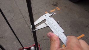 ノギスでワイヤー直径　8mm